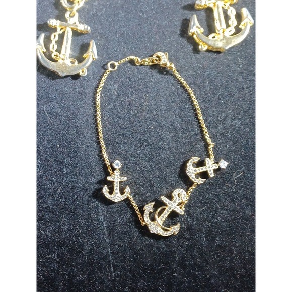 Anchor Shaped Enameled Earrings & Anchor Hook Fishing Boat Bracelet Golden - Picture 11 of 13